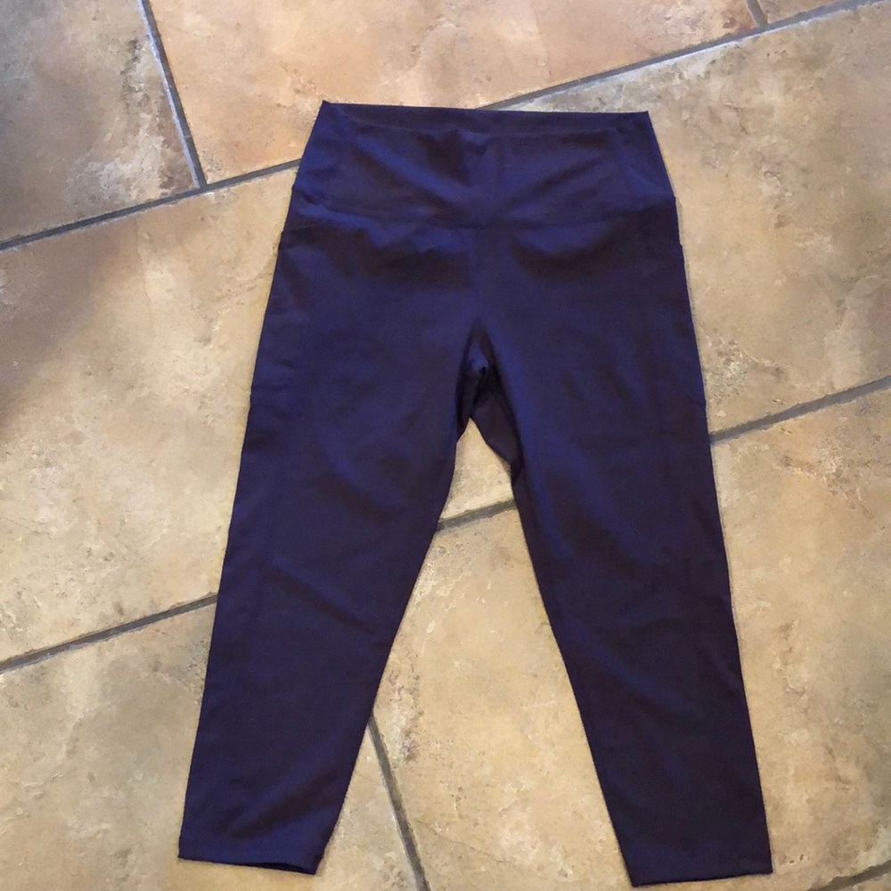 Zyia Wine Pocket Brilliant Hi-Rise Capri 20"